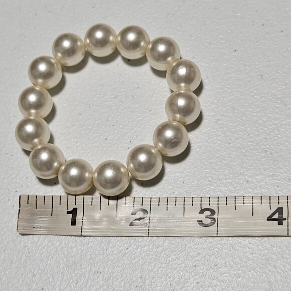 Retro Elegant Faux Pearl Beaded Stretch Bracelet 50s 60s Fashion Classic Jewelry - Picture 3 of 3